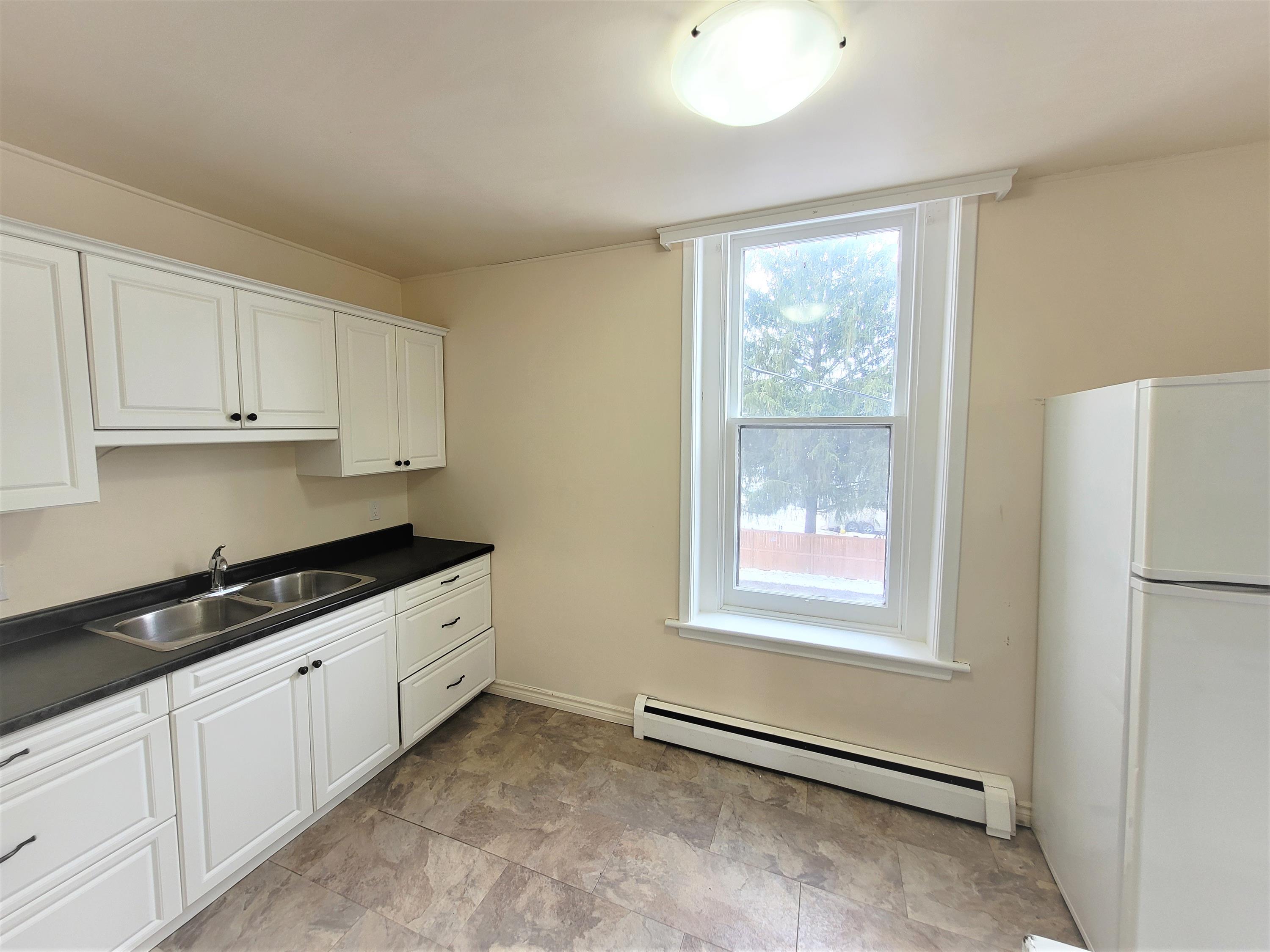 15 Elgin Street East - 4